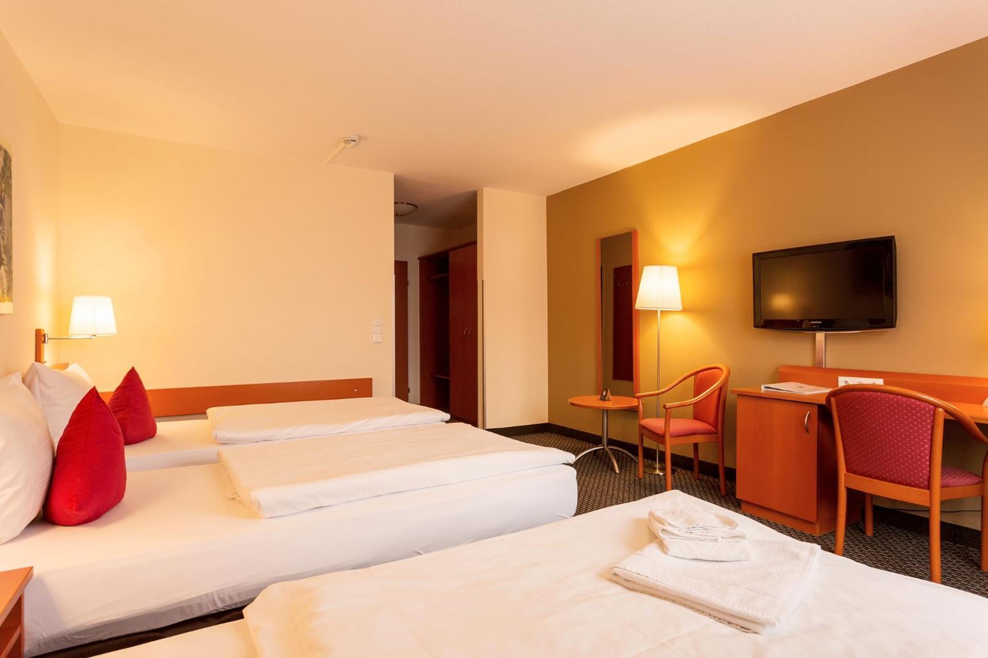 Central Hotel Loewen Фельдкирьх Номер фото