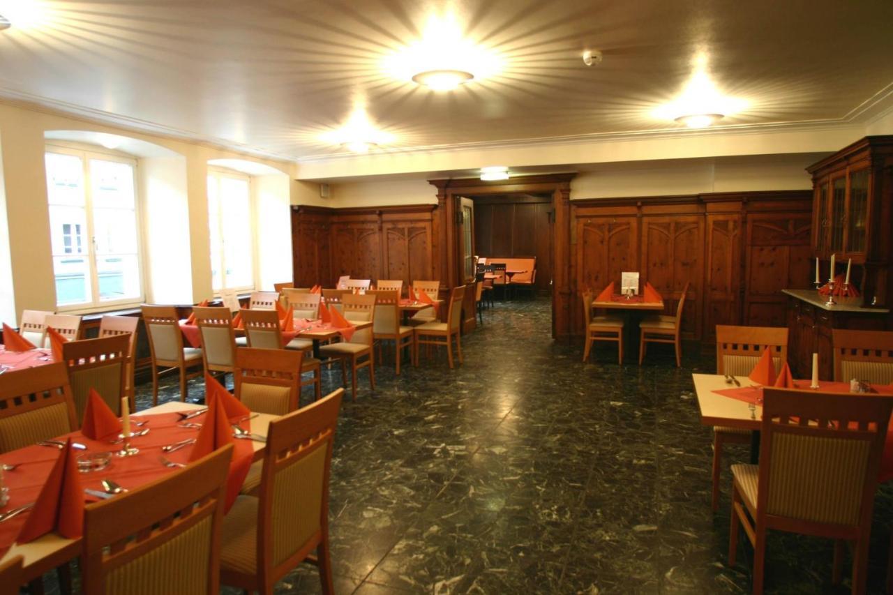 Central Hotel Loewen Фельдкирьх Экстерьер фото