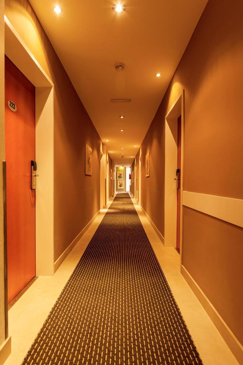 Central Hotel Loewen Фельдкирьх Экстерьер фото